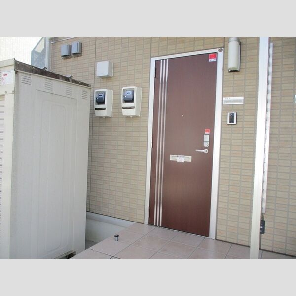 グレイスコート101号室 玄関