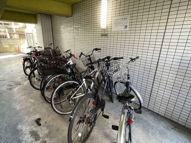 スカイコート池袋4203号室 駐輪場