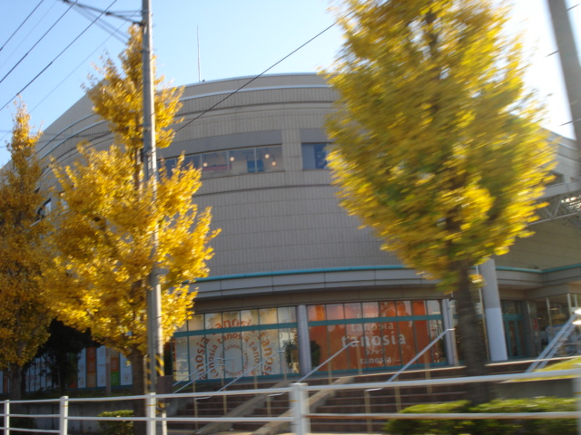 ラポール　イシイ エスパ川崎店まで671ｍ