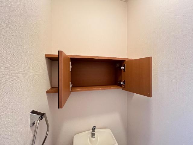 サザンクロスＢ102号室 トイレ収納（イメージ）