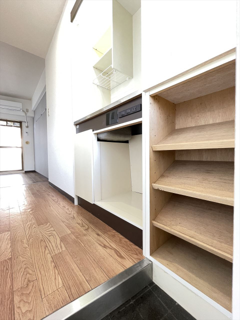 スカイコート西川口第2802号室 収納