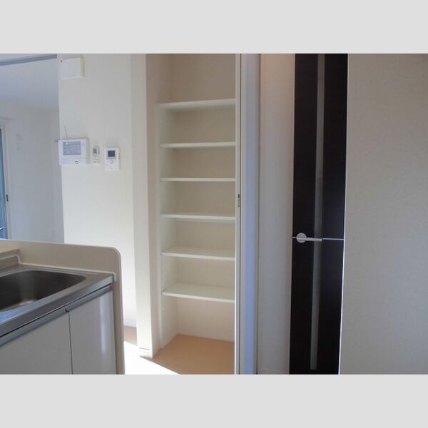 グランドゥール キッチン脇収納