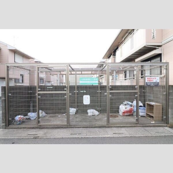 セジュールグランデ　Ⅳ 敷地内ゴミ置き場