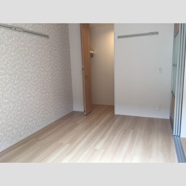 エストルピナス101号室 洋室