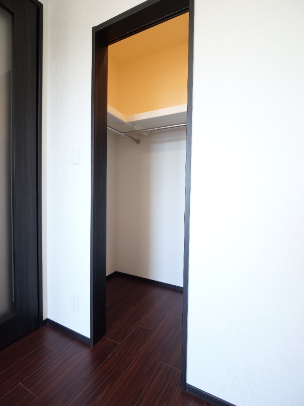 プレジオ川口ASIAN6階 収納