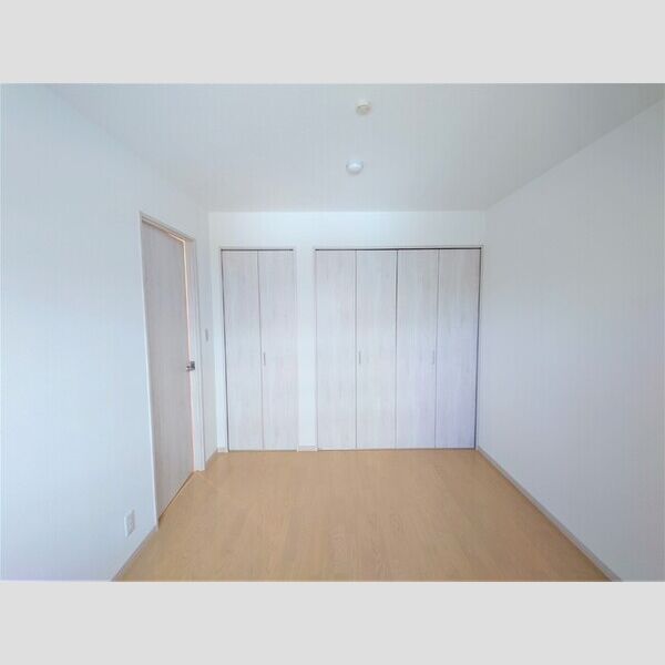 グランヴェールにしすな203号室 洋室6.1帖