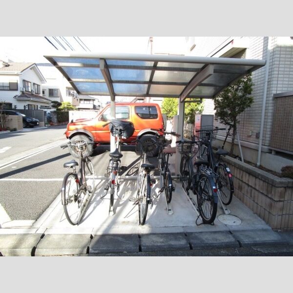 コンフォートⅠ202号室 駐輪場