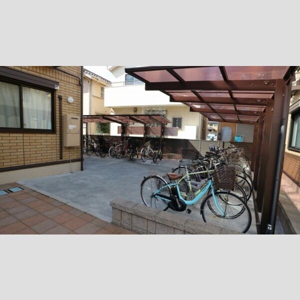 BRYANT PARK　D 駐輪場