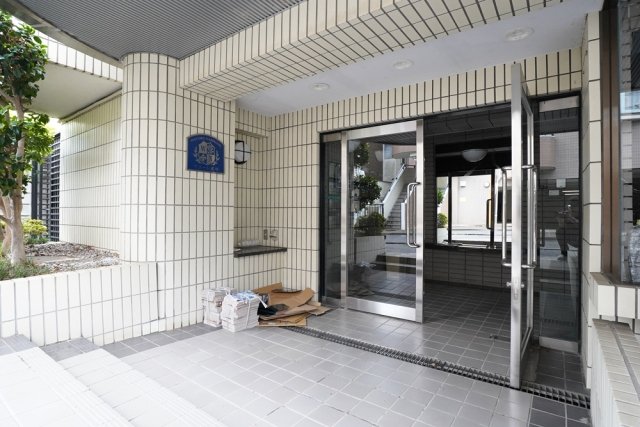 ワコーレ成増 エントランス