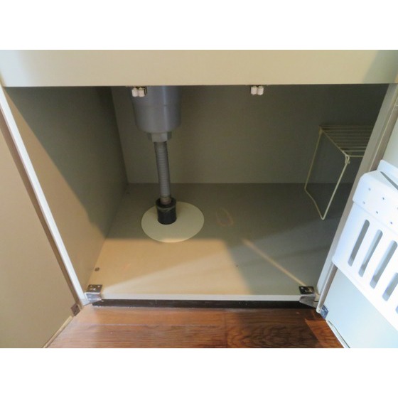 エレガンス綾瀬６0704号室 キッチン下収納