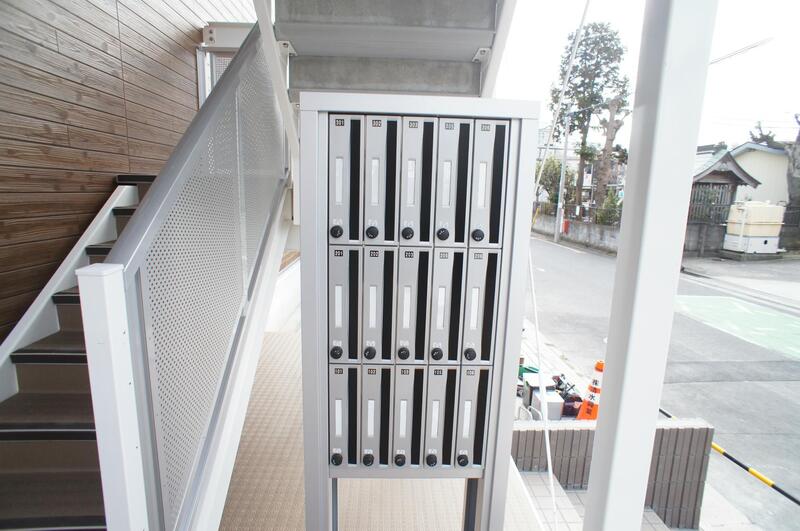 リブリ・カンパーニュ2階 集合ポスト