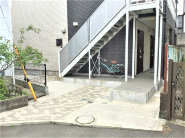 リブリ・宝樹 エントランス