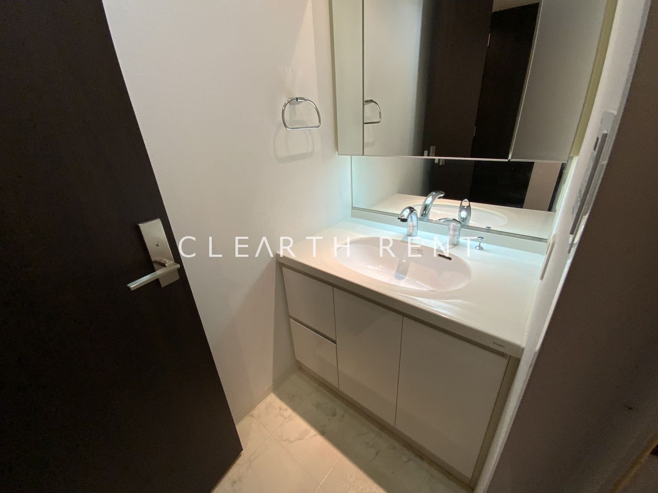 グラーサ西麻布2階 独立洗面台