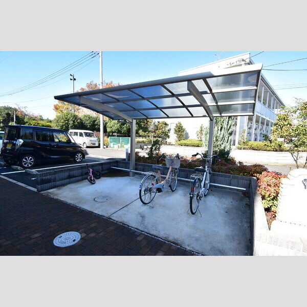 グラン・プレジール 屋根付駐輪場