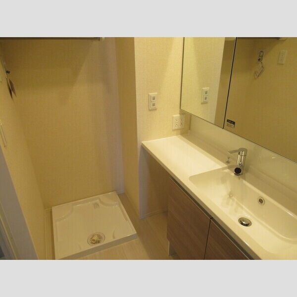 KOCHIA N・S　S棟102号室 洗髪洗面化粧台