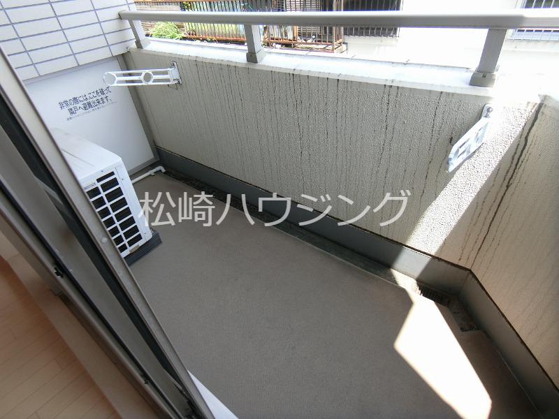 ファインクレスト新井 バルコニー