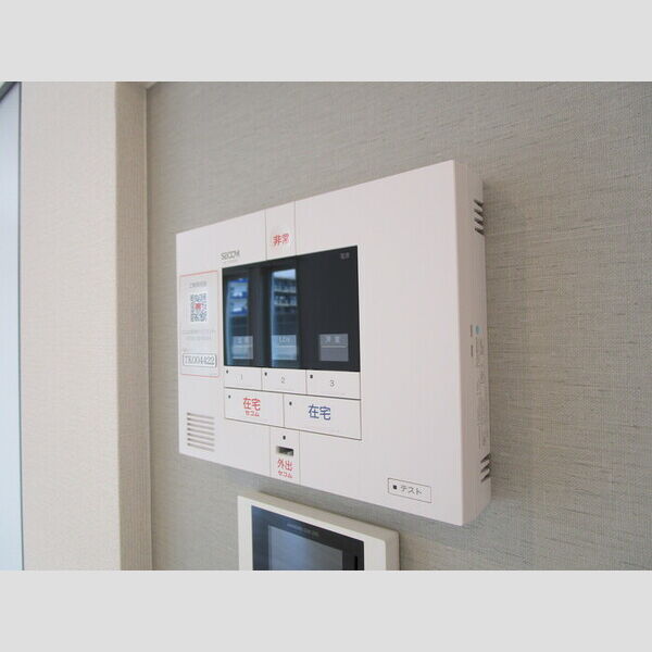 ハイ・ルポン301号室 SECOMホームセキュリティ標準搭載