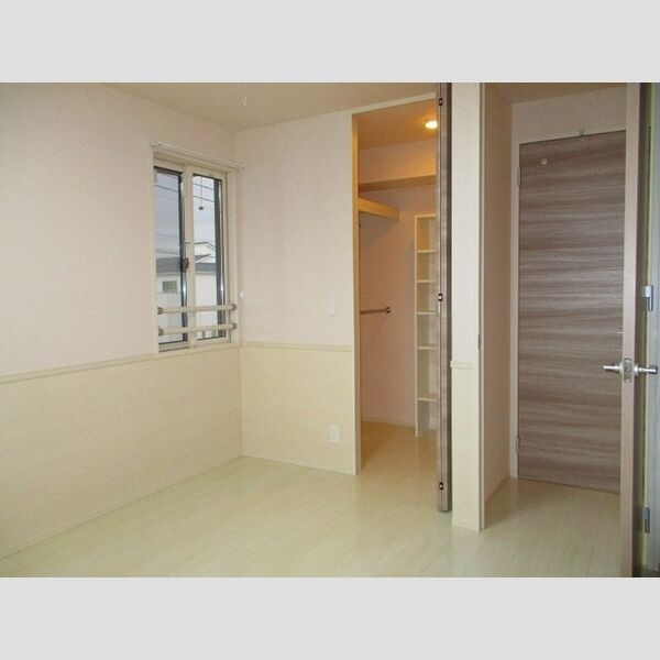 フランボワーズ金田201号室 居室