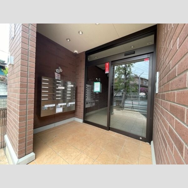 エミネンスⅡ102号室 エントランス