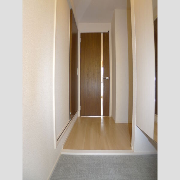エヴァーラスティング千葉210号室 玄関