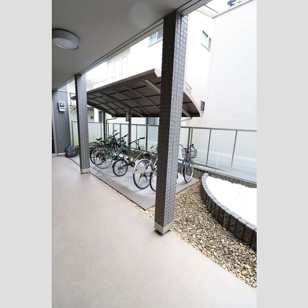 グレイスコート 駐輪場