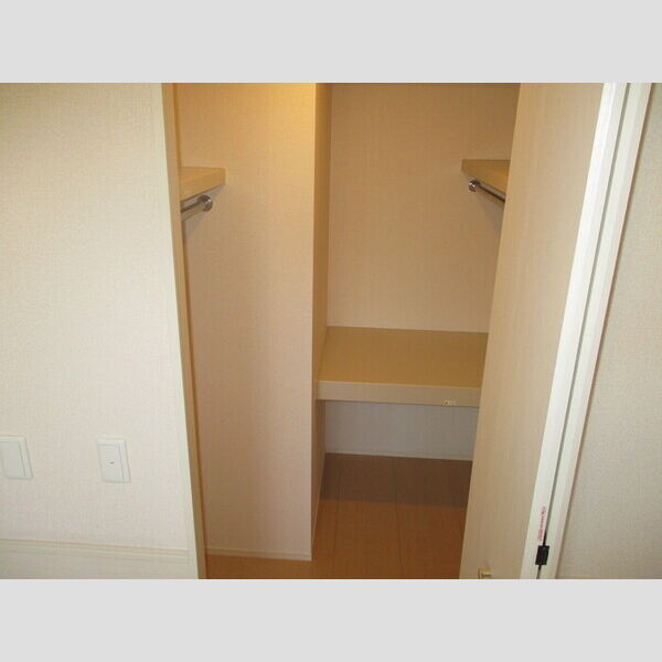 グランヒル302号室 ウォークインクローゼット