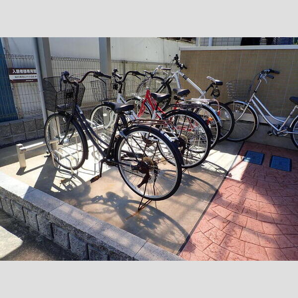 ルシェリア 駐輪場