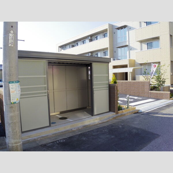 リヴェール301号室 ごみ置場