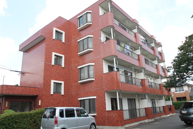 アビタシオン　長泉 タイル張りのオシャレな外観！