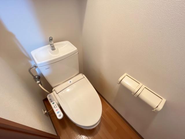 ピアリーハイム102号室 シャワー付トイレ