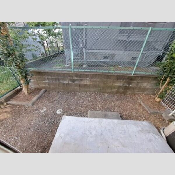 グレイスコート101号室 専用庭