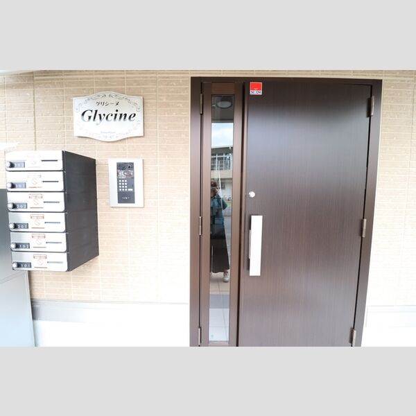グリシーヌ エントランス