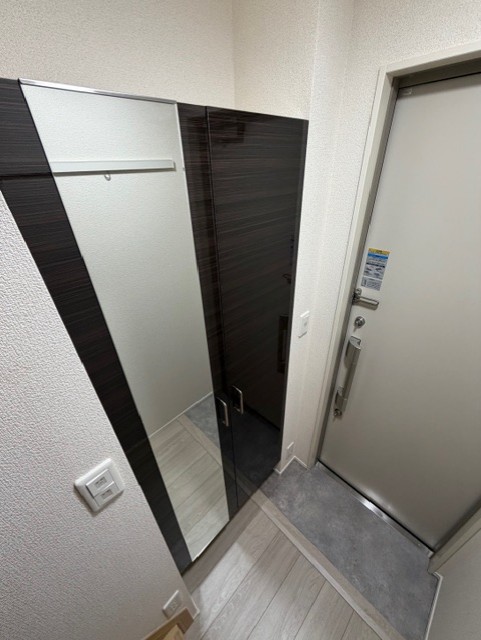 ＣＬＡＩＲＥ　　ＭＵＳＡＳＨＩ202号室 玄関