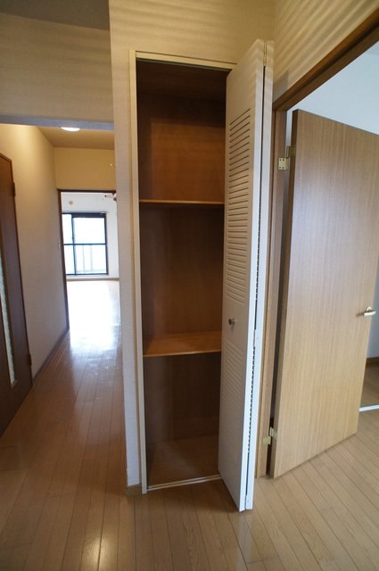 フロイデ勝田台弐番館 収納