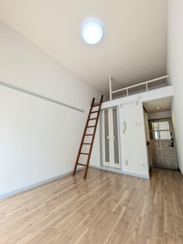 セントラル三ツ沢105号室 同建物別部屋の参考画像