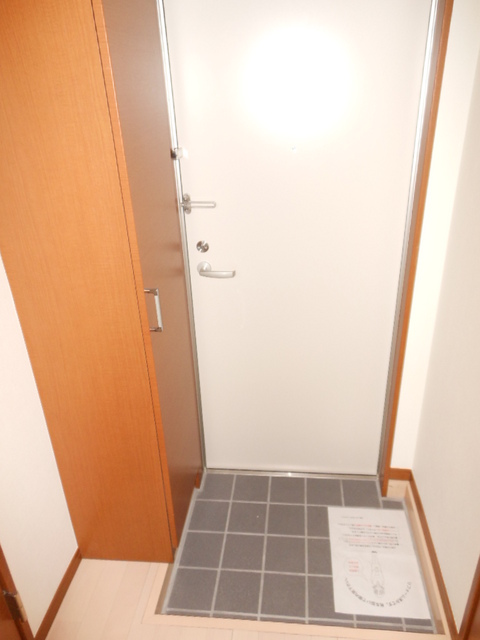 マリンコート富士見 玄関