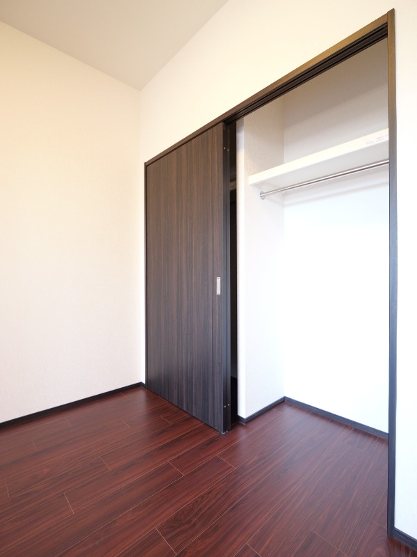 プレジオ川口ASIAN9階 収納