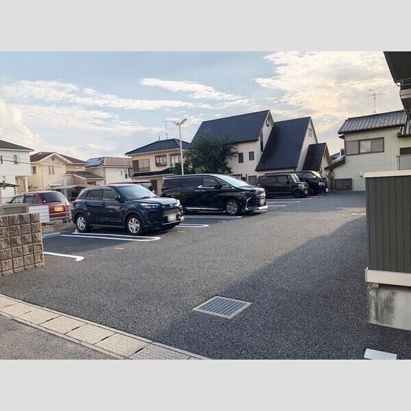 ゴルフォ・デ・コリナ　B 駐車場