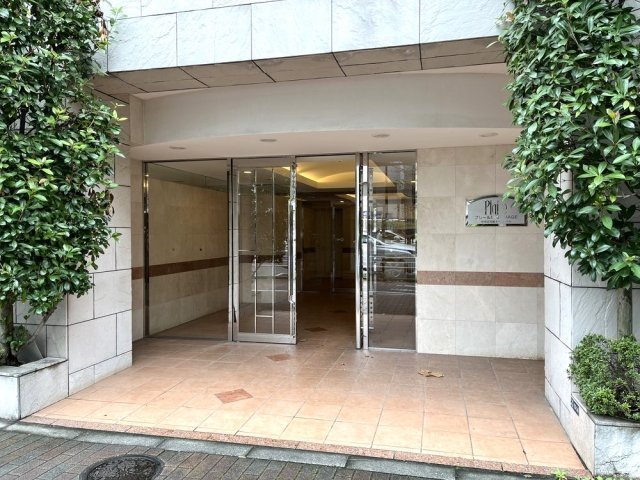 プレール月島リバージュ エントランス