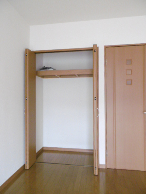 レオミノール明神町 収納