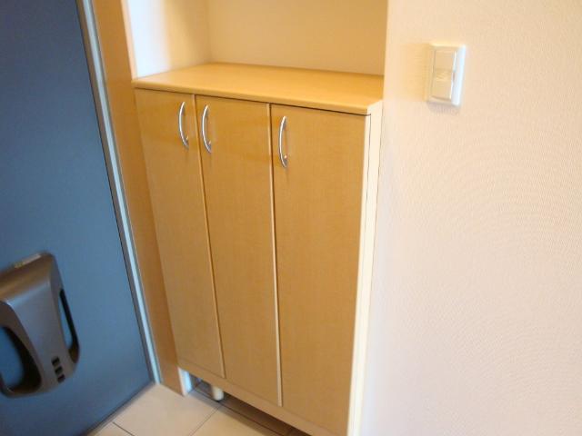 グランチェスタ 下駄箱