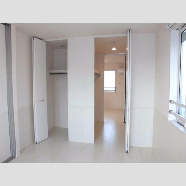 ラ・ピーノ　5201号室 南側洋室収納