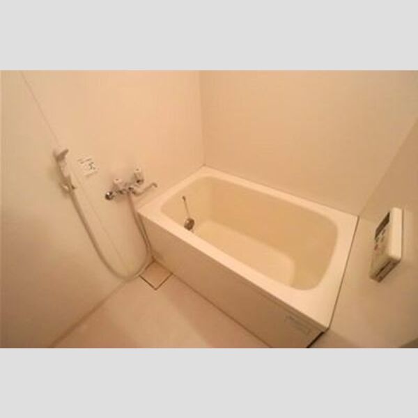 パインツリーコート 浴室