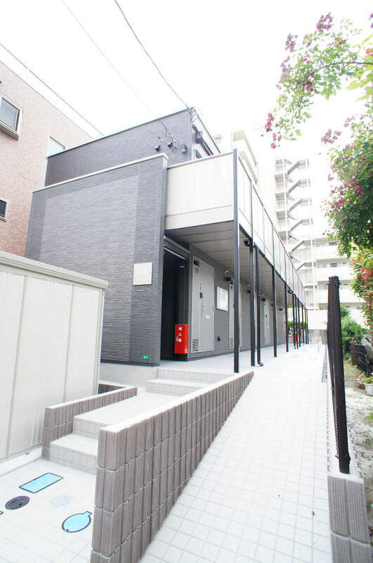 リブリ・レンテ エントランス