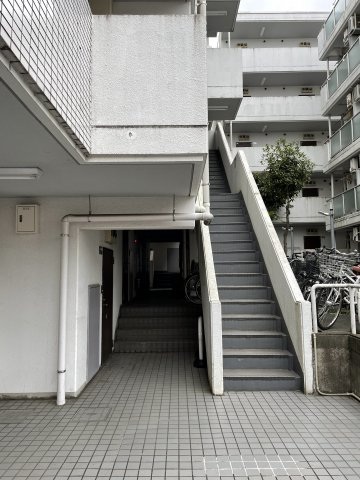 スカイコート橋本第２ エントランス