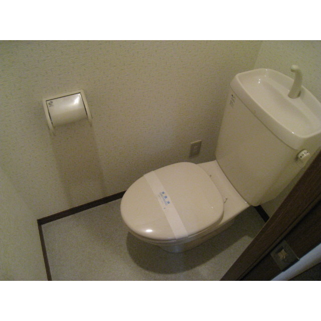 アンプルール フェール S,S 内観