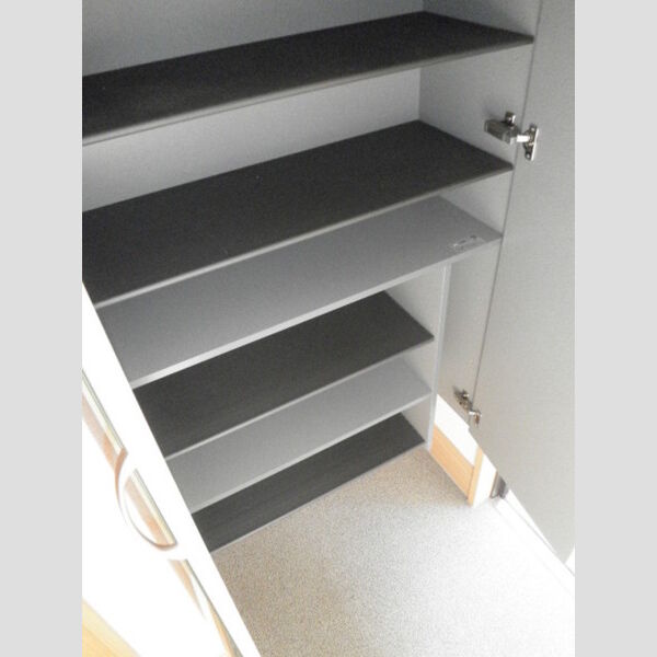 ペルーシェ　B棟 下駄箱