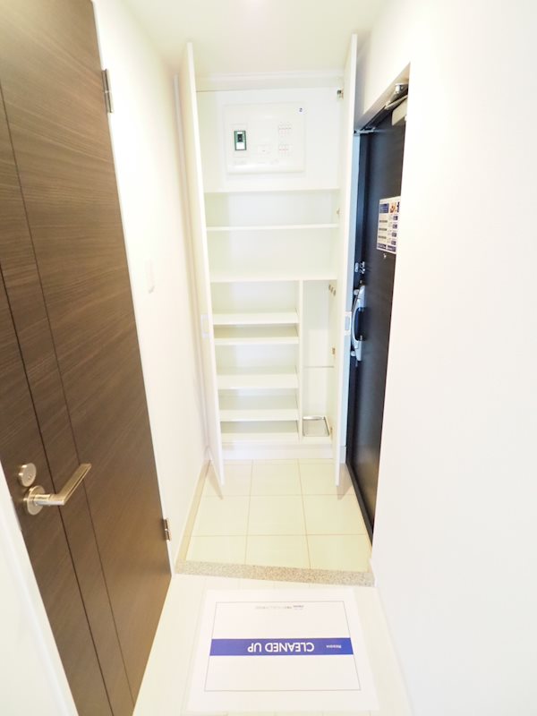 レジディア南品川 玄関