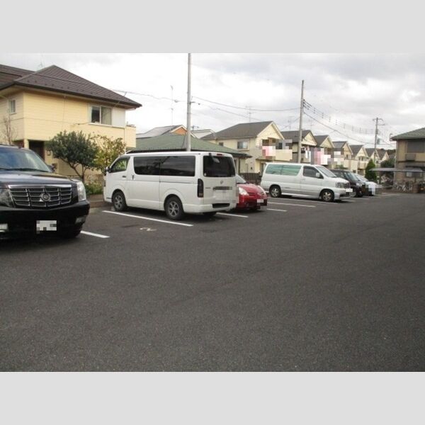 プリモ西白井　D棟 駐車場