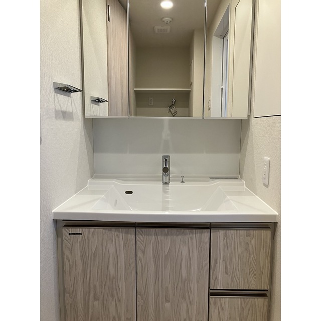 プレディアコート三軒茶屋602号室 内観